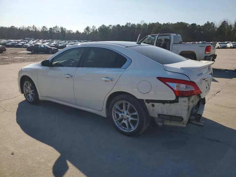 2011 NISSAN MAXIMA S  
