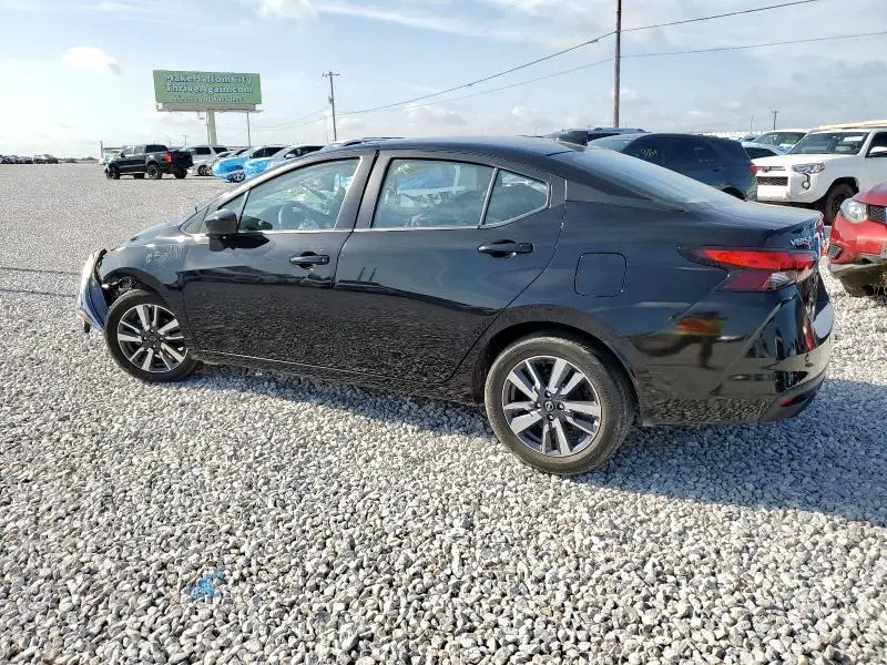 2023 NISSAN VERSA SV  