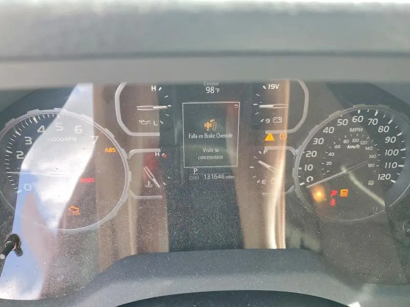 2018 TOYOTA TUNDRA CREWMAX SR5  