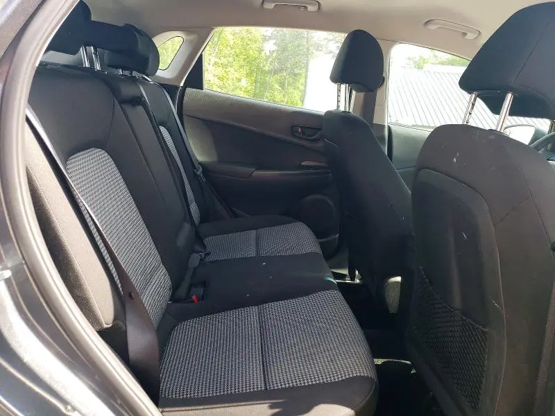 2020 HYUNDAI KONA SE  