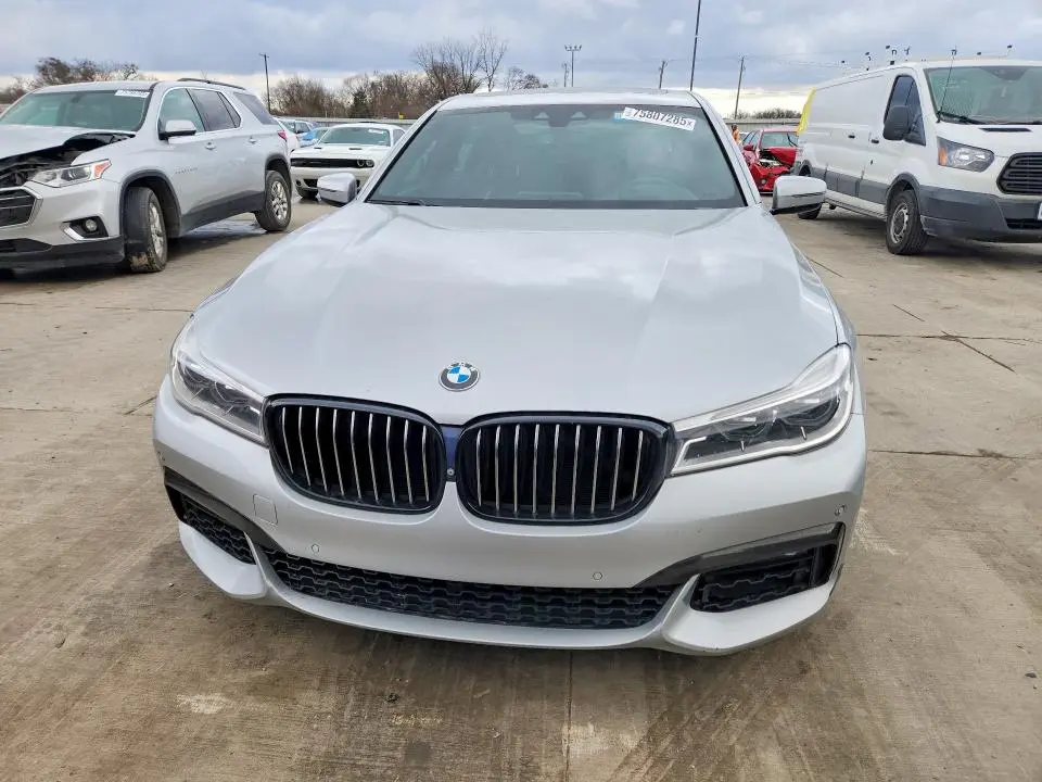 2018 BMW 750 XI  