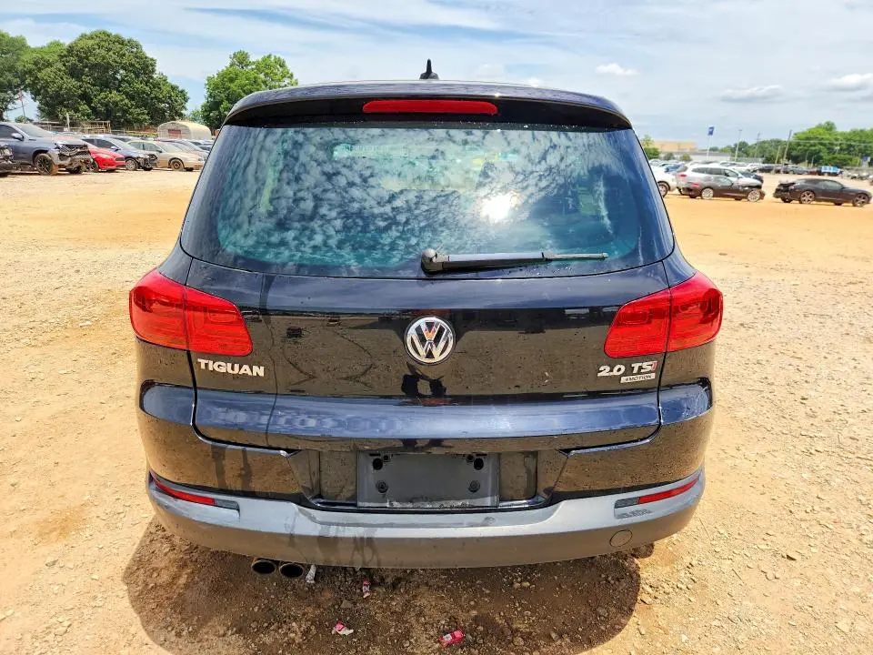 2014 VOLKSWAGEN TIGUAN S  