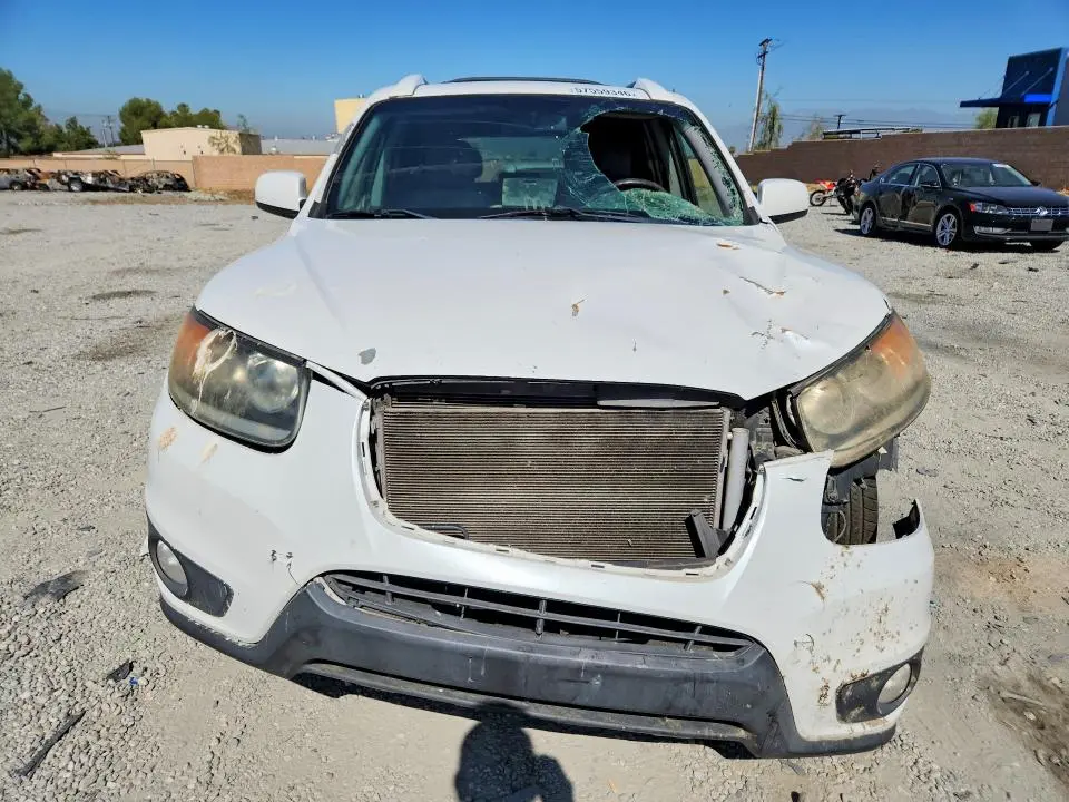 2012 HYUNDAI SANTA FE SE  