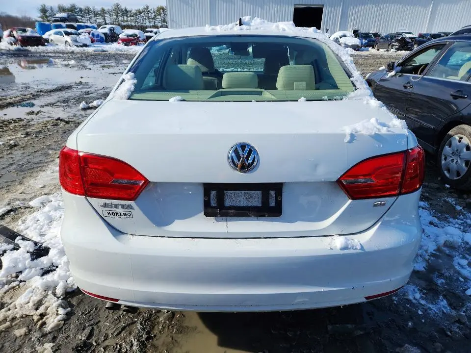 2014 VOLKSWAGEN JETTA SE  