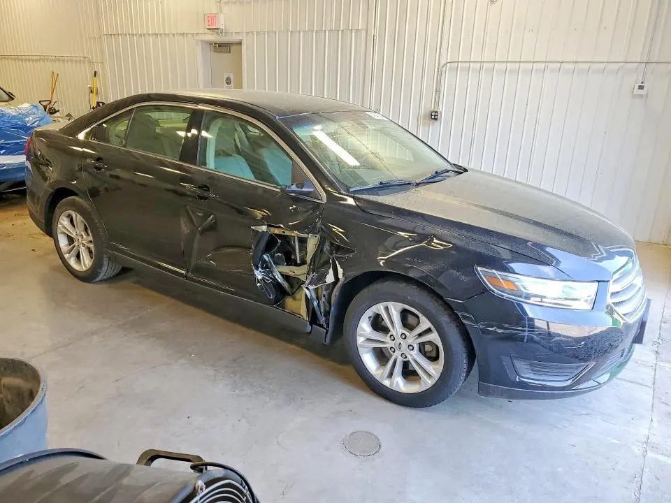 2016 FORD TAURUS SE  