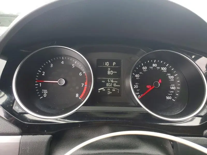 2016 VOLKSWAGEN JETTA SPORT  