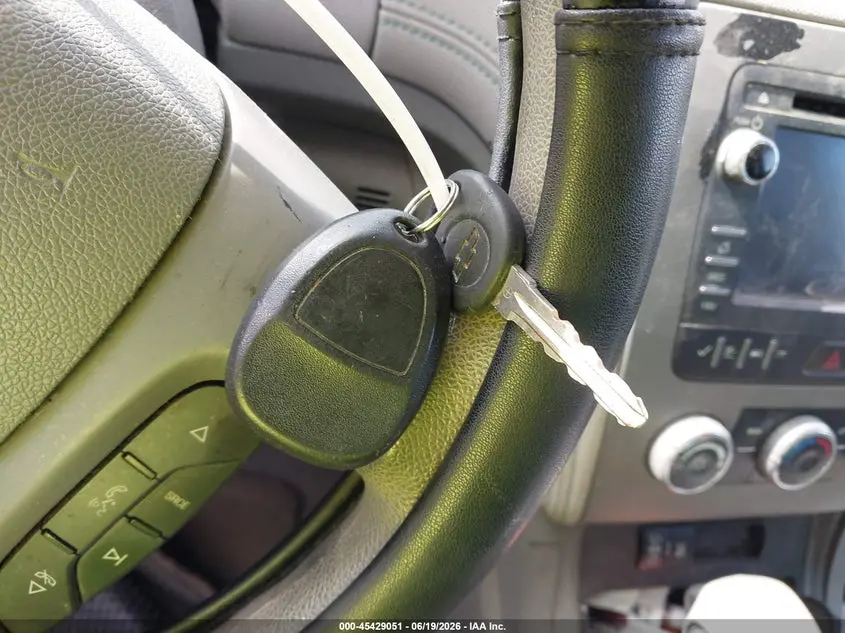 2013 CHEVROLET TRAVERSE LS