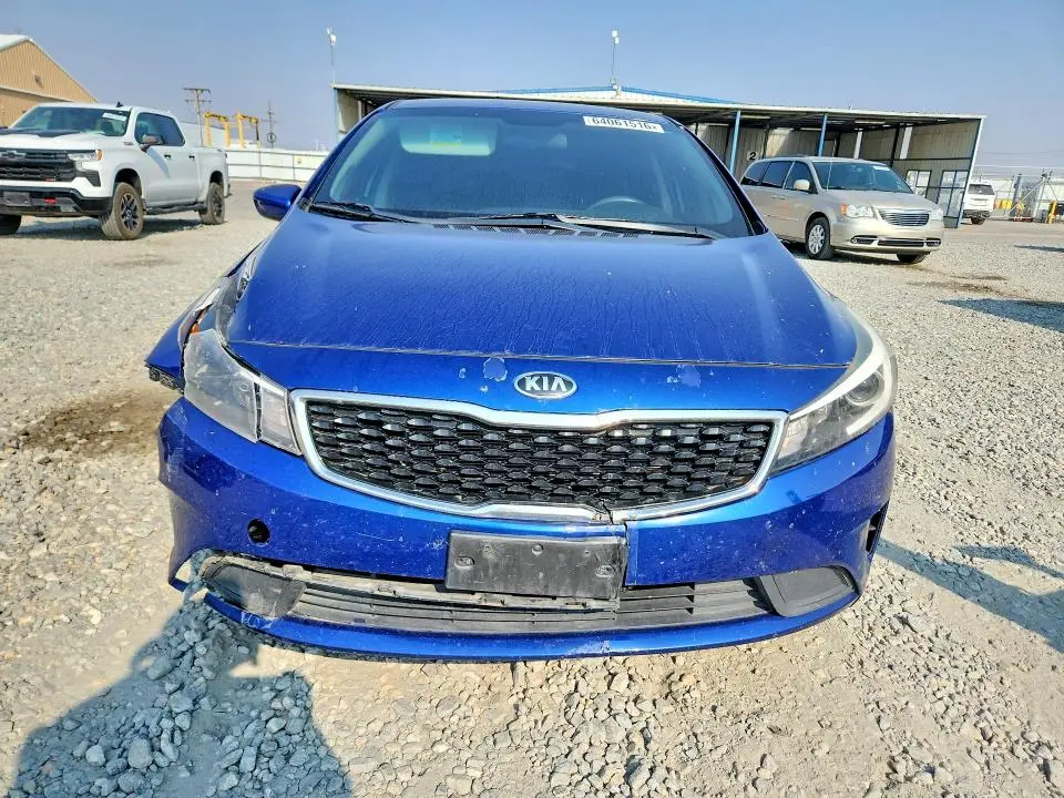 2017 KIA FORTE LX  