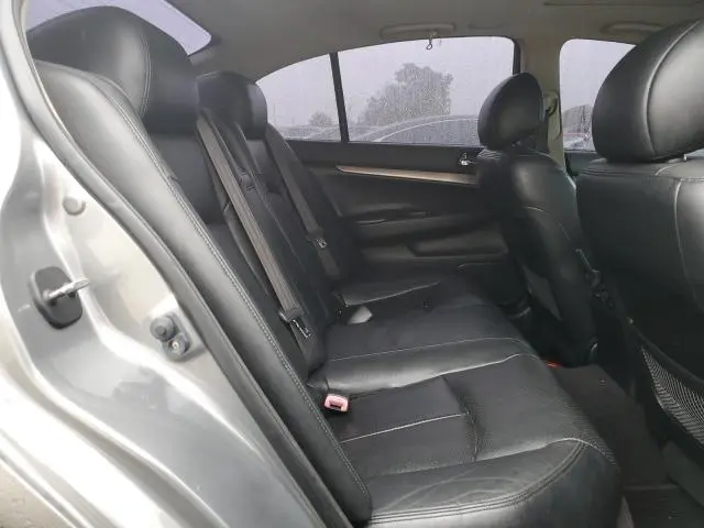 2011 INFINITI G37   