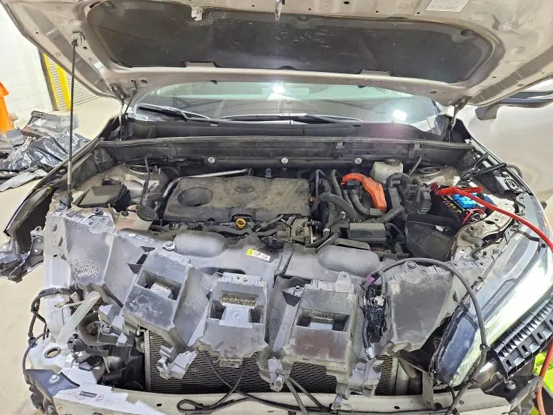 2021 TOYOTA VENZA XLE  