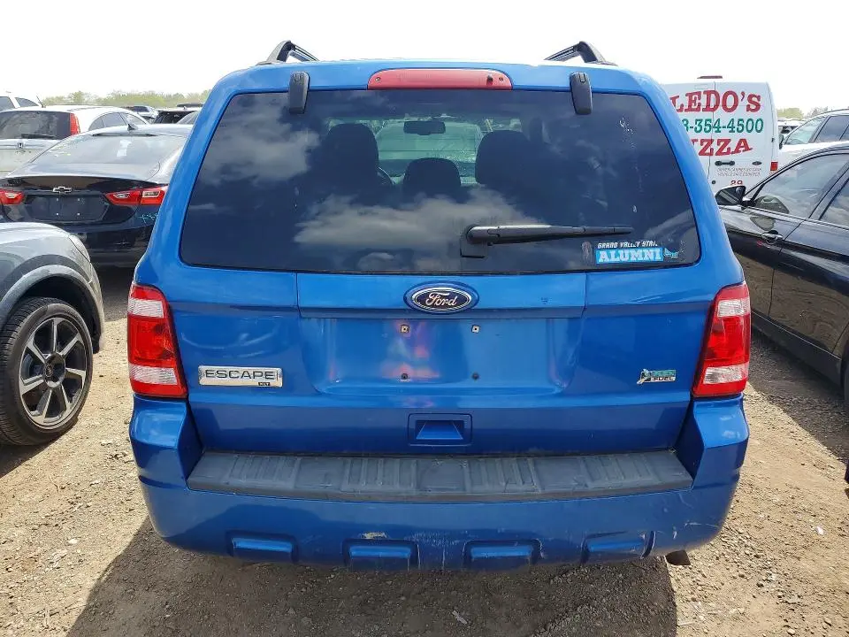 2011 FORD ESCAPE XLT  