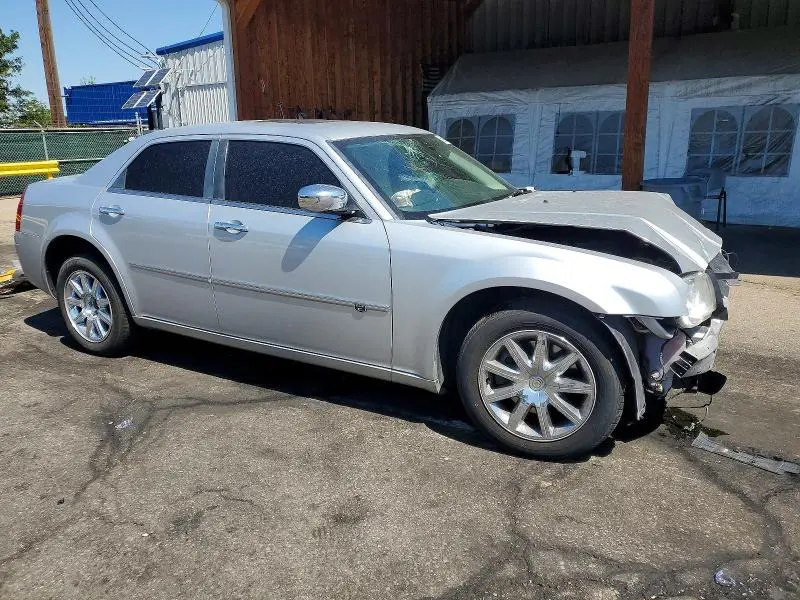 2010 CHRYSLER 300C   