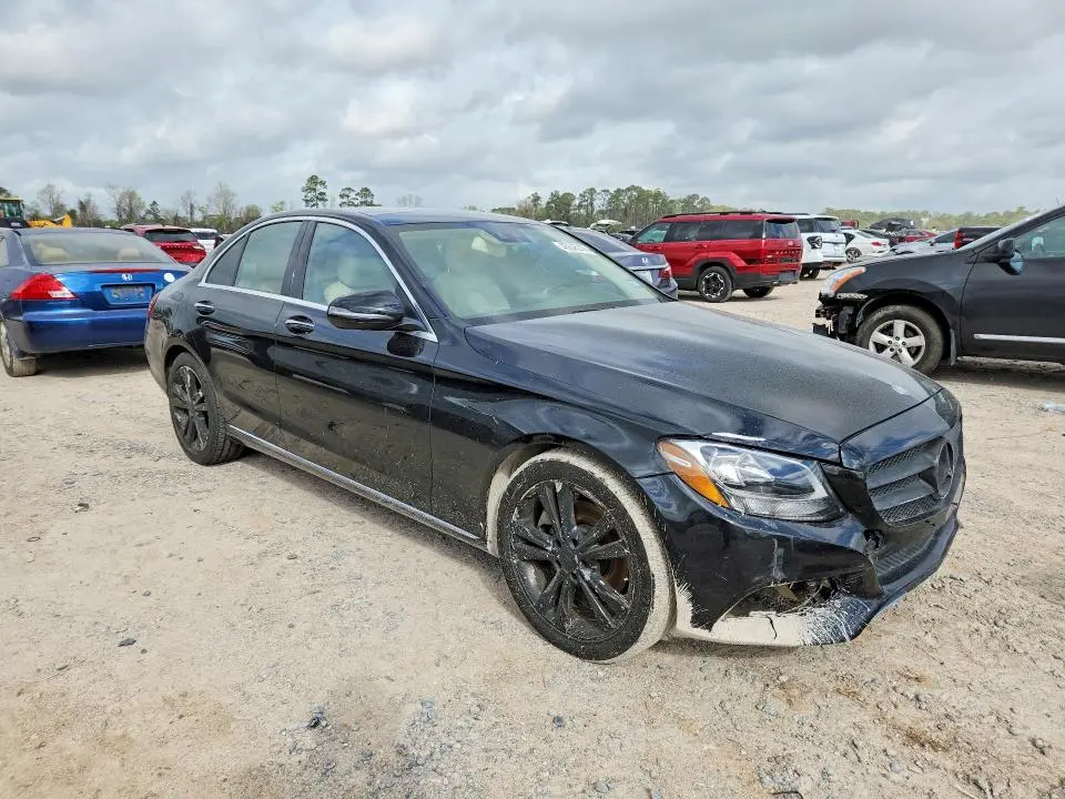 2017 MERCEDES-BENZ C 300  