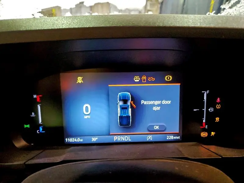 2025 FORD MAVERICK XL  