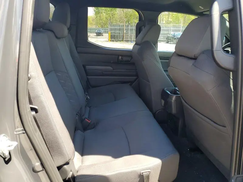 2025 TOYOTA TACOMA SR  