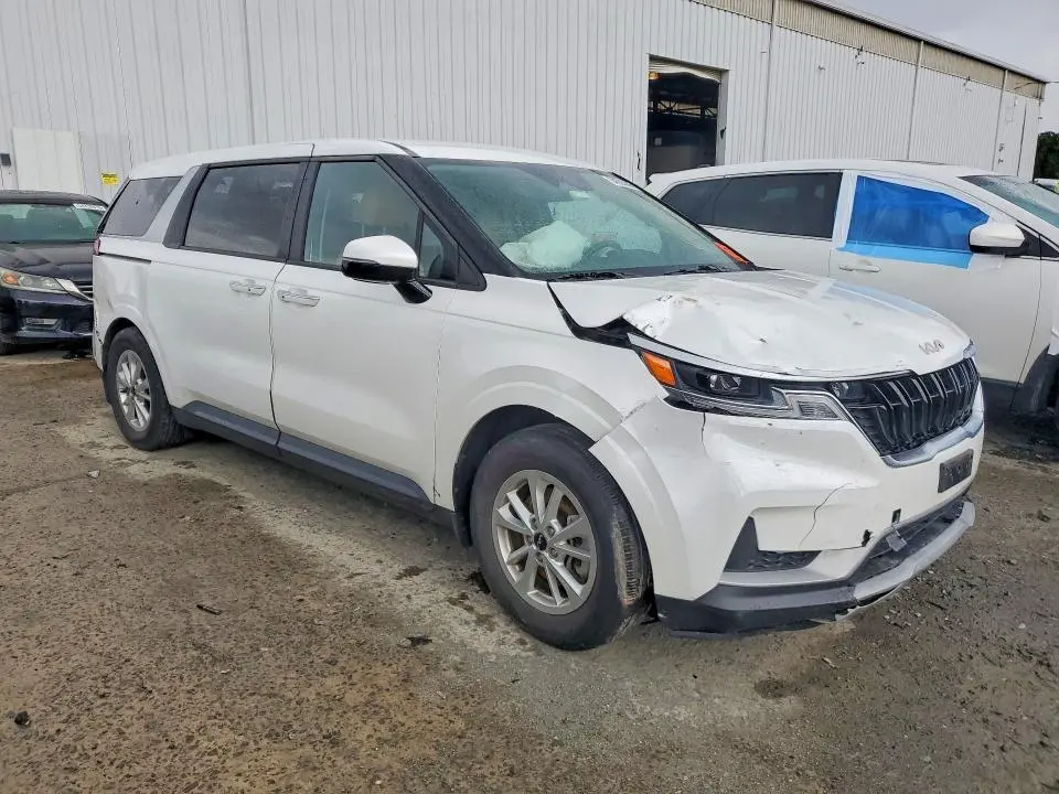 2022 KIA CARNIVAL LX  
