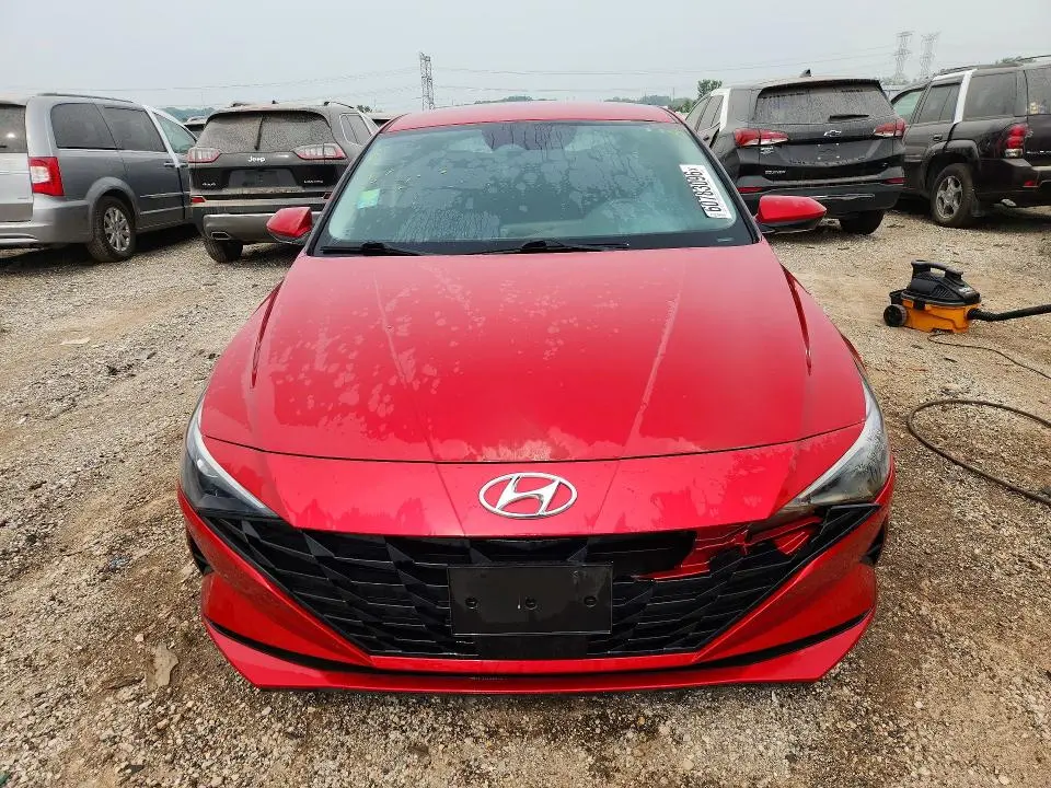 2023 HYUNDAI ELANTRA SEL  