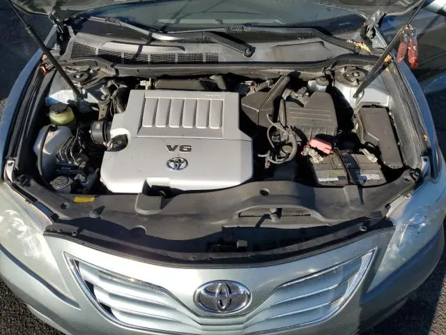 2010 TOYOTA CAMRY SE  
