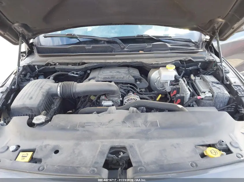 2020 RAM 1500 BIG HORN  4X4 6'4 BOX