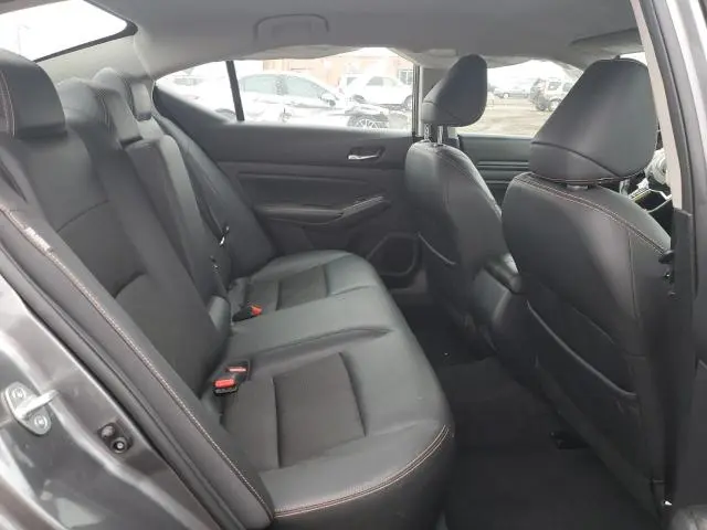 2019 NISSAN ALTIMA SR  