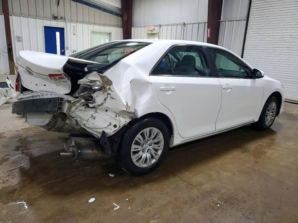2014 TOYOTA CAMRY LE  