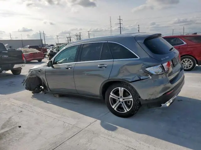 2016 MERCEDES-BENZ GLC 300  
