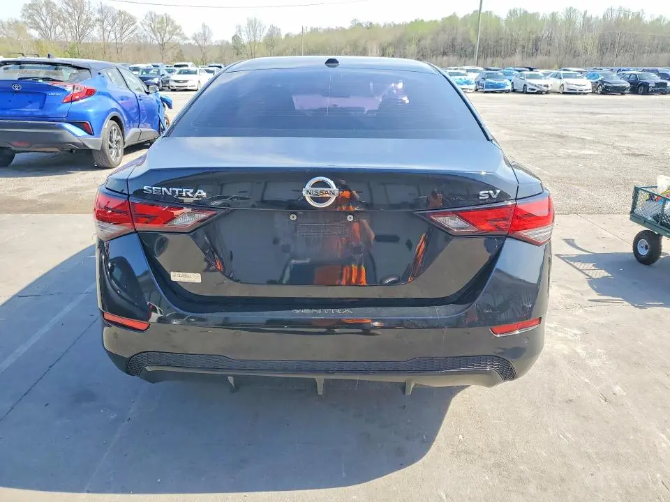 2022 NISSAN SENTRA SV  