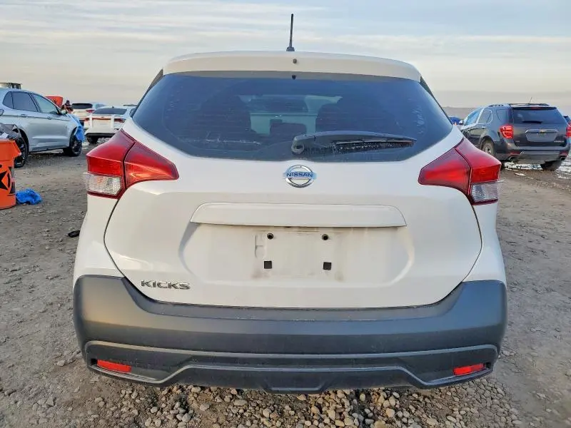 2018 NISSAN KICKS S  
