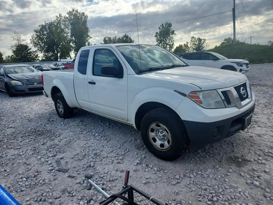 2016 NISSAN FRONTIER S  