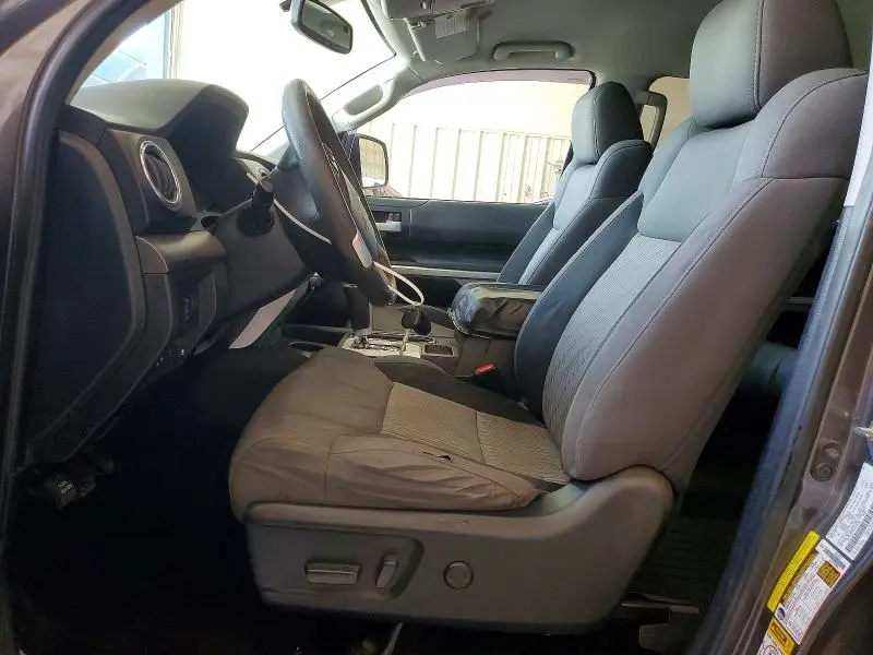 2015 TOYOTA TUNDRA CREWMAX SR5  