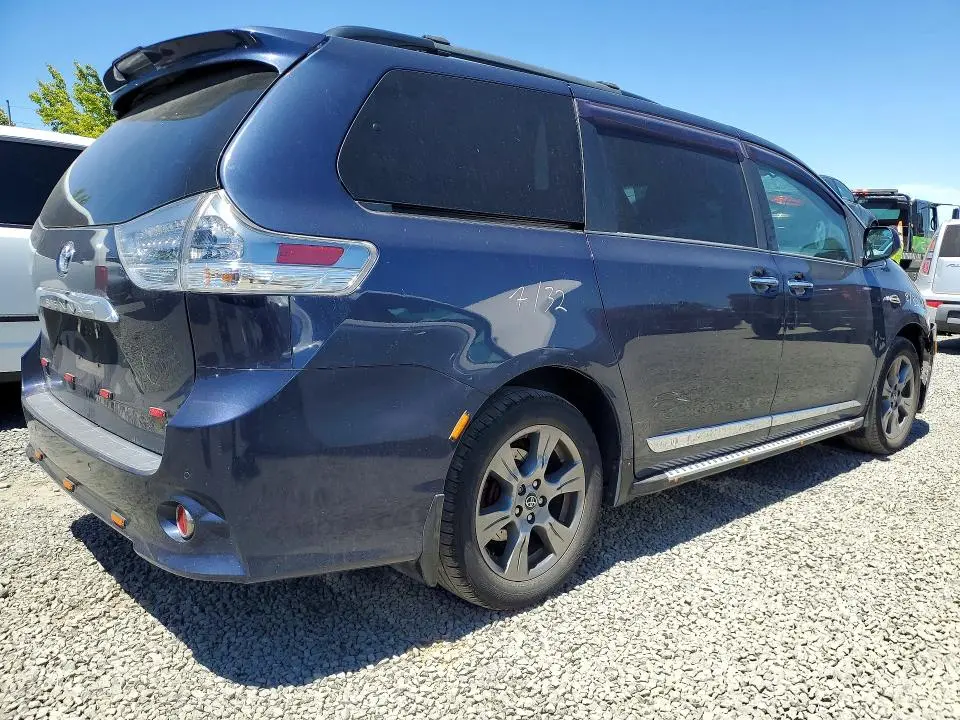2019 TOYOTA SIENNA SE PREMIUM 7-PASSENGER  