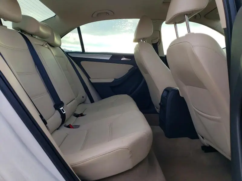 2011 VOLKSWAGEN JETTA TDI  