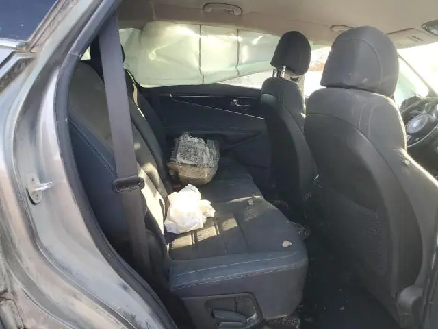 2017 KIA SORENTO LX  