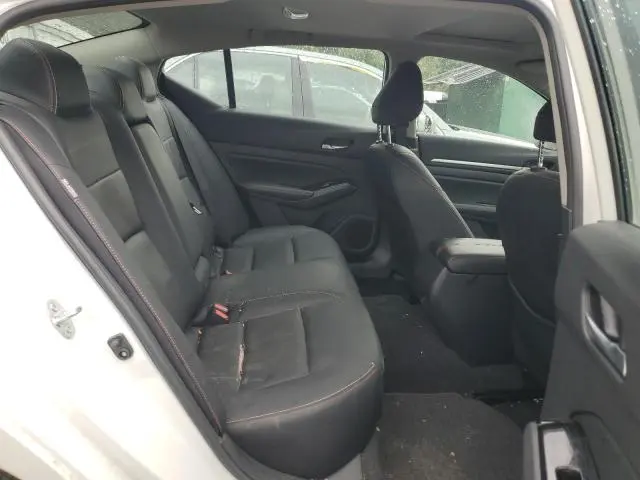 2024 NISSAN ALTIMA SR  