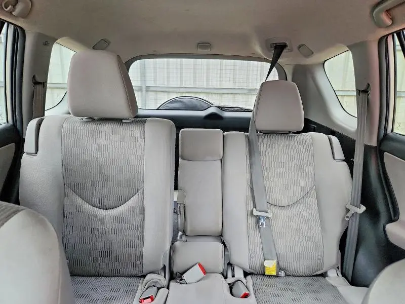 2011 TOYOTA RAV4 BASE  