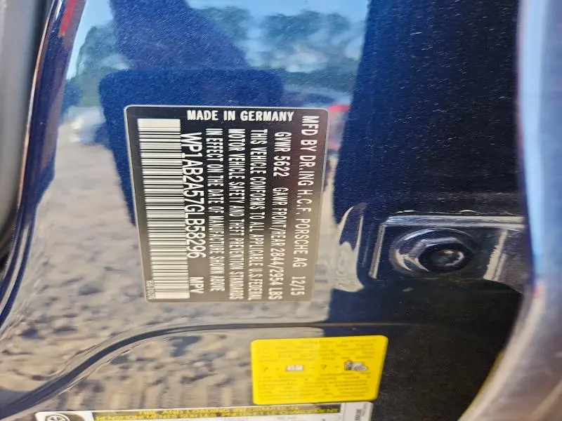 2016 PORSCHE MACAN S  