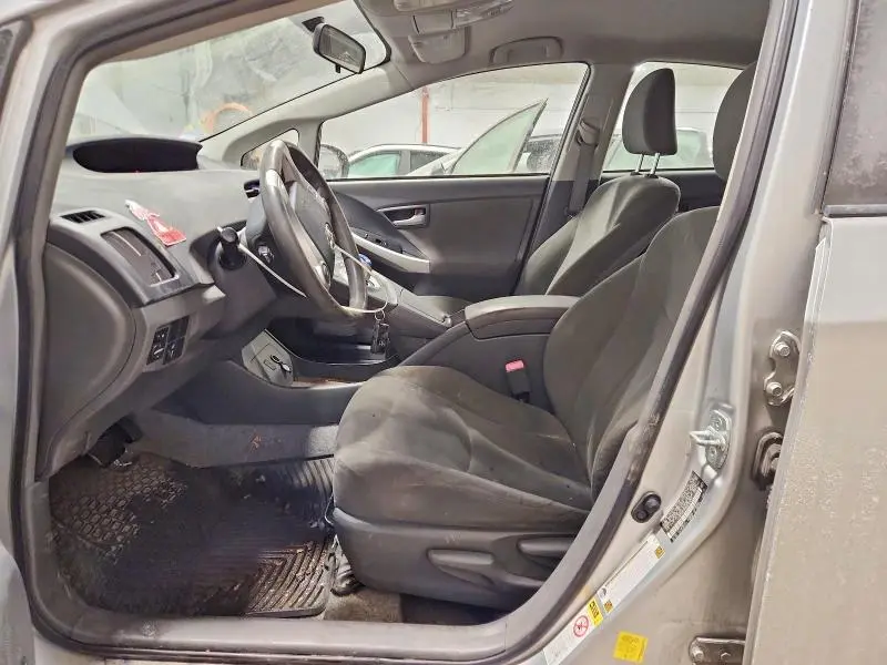 2011 TOYOTA PRIUS   