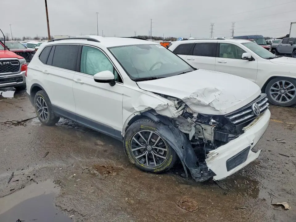 2021 VOLKSWAGEN TIGUAN SE  