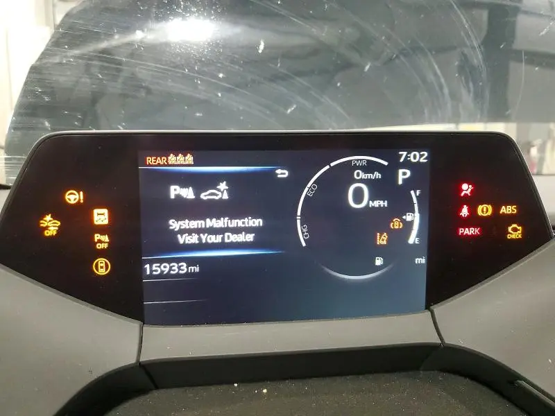 2025 TOYOTA PRIUS XLE  