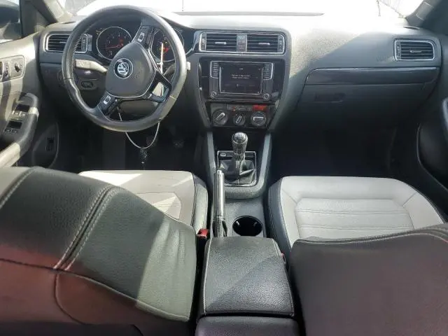 2016 VOLKSWAGEN JETTA SPORT  