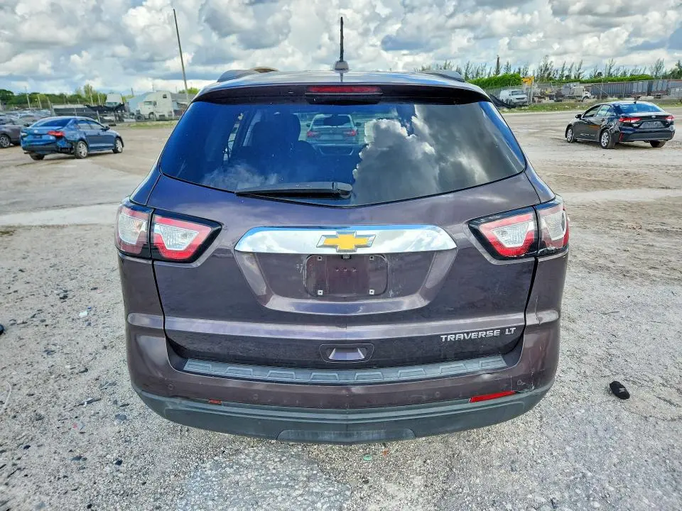 2016 CHEVROLET TRAVERSE LT  