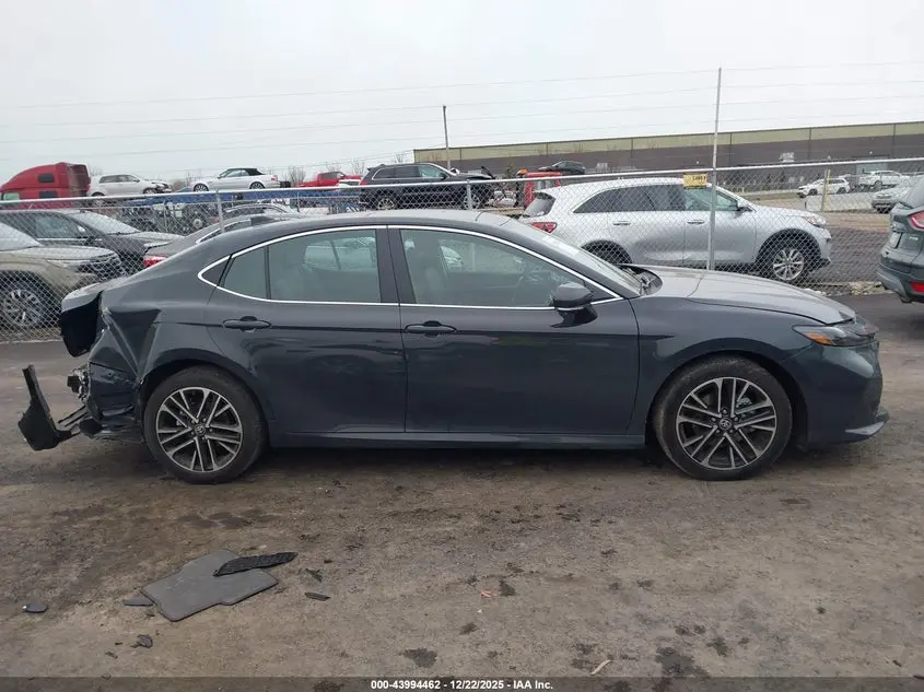 2026 TOYOTA CAMRY XLE