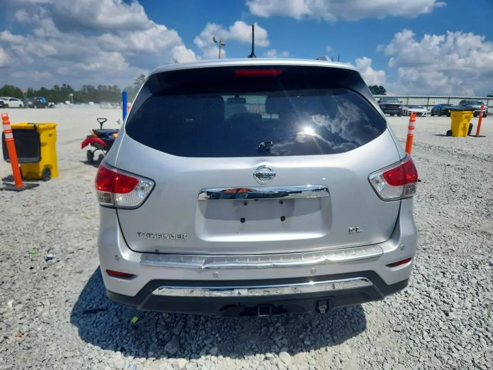2015 NISSAN PATHFINDER SL  