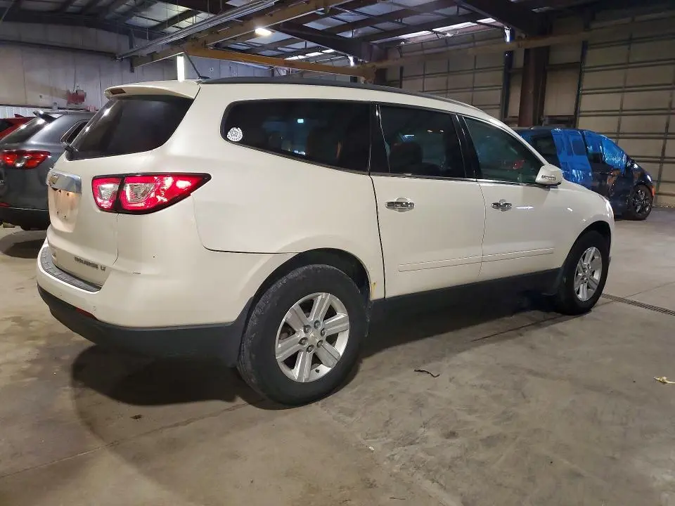 2014 CHEVROLET TRAVERSE LT  