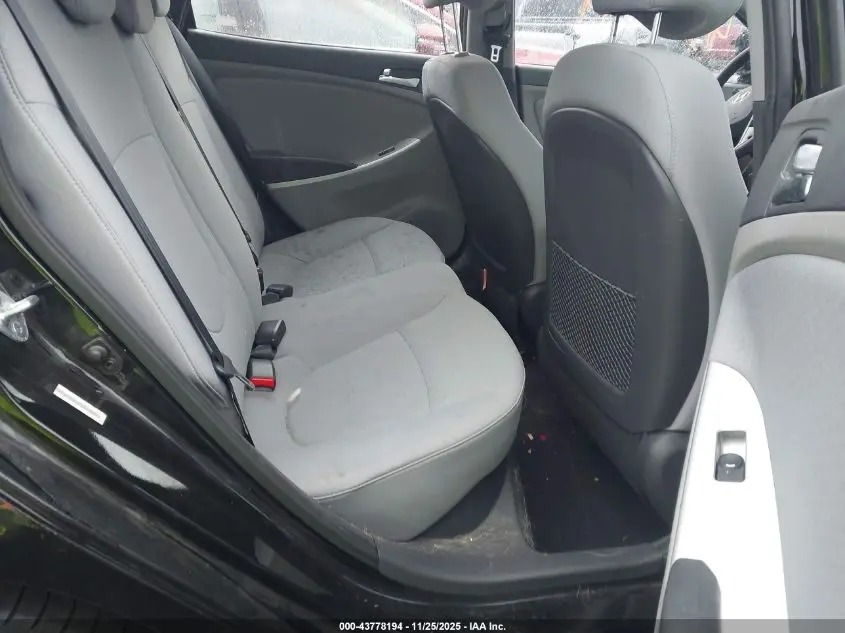 2013 HYUNDAI ACCENT SE