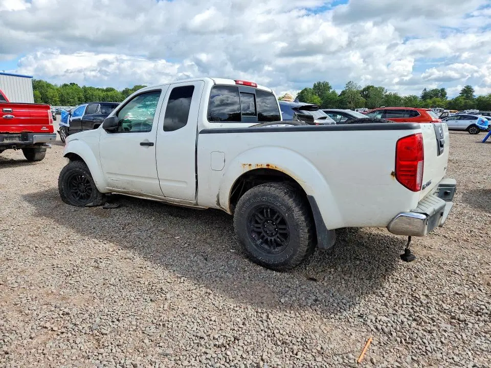 2017 NISSAN FRONTIER SV V6  