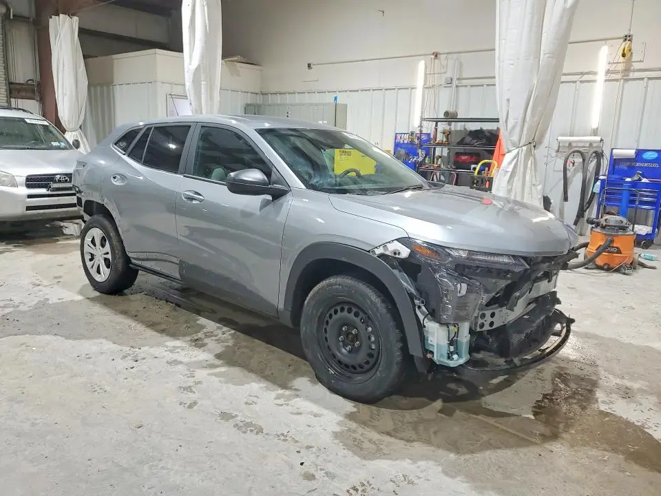 2024 CHEVROLET TRAX LS  
