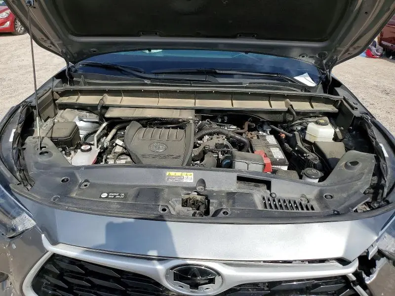 2025 TOYOTA HIGHLANDER XLE  