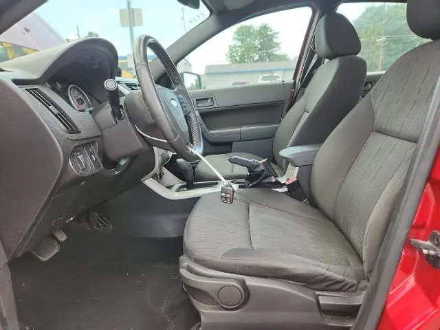 2011 FORD FOCUS SE  