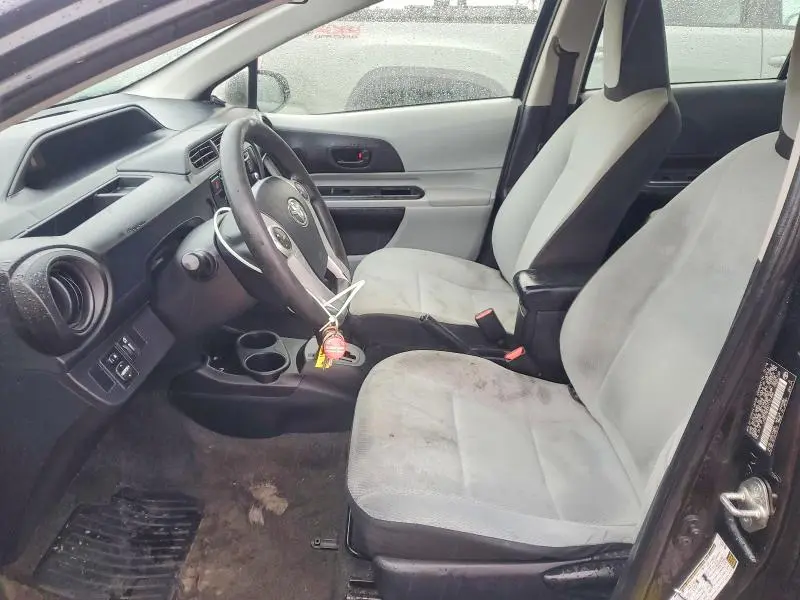 2016 TOYOTA PRIUS C ONE  